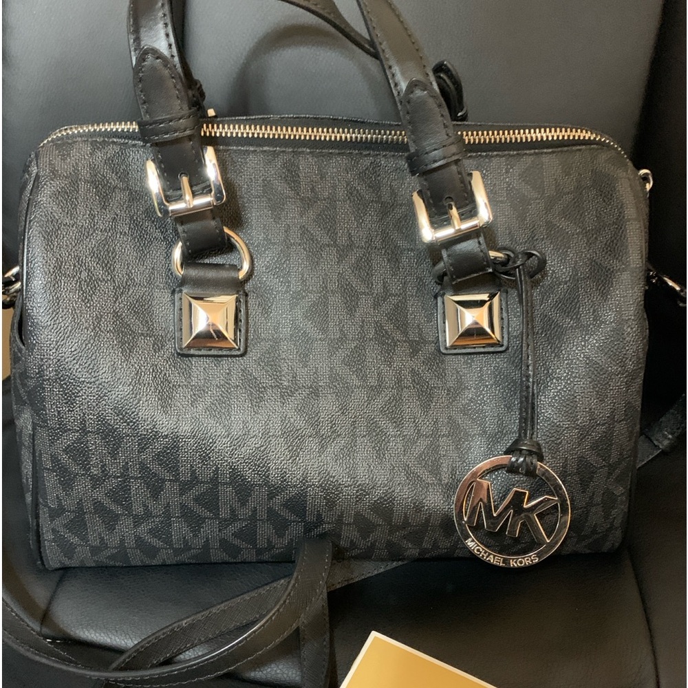 Michael Kors❤️🎁Grayson speedy🎶 classic Satchel, monogram🖤 Crossbody option